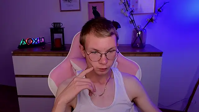 justleo__ webcam