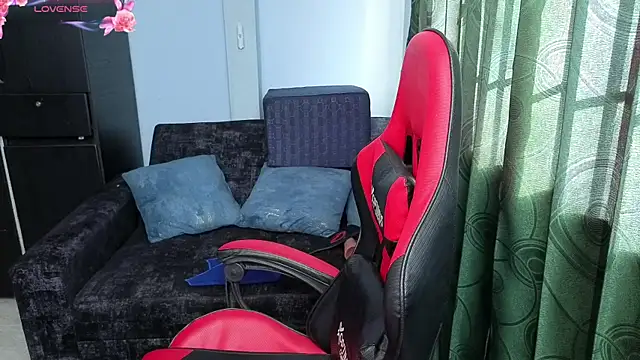 charlotee_lovee69 webcam