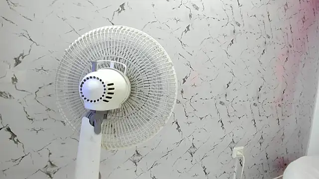 luna_hoott webcam