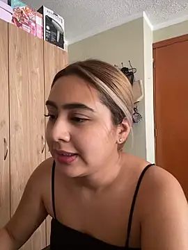 Miabonnett_ webcam