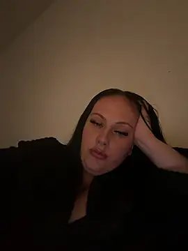 CurvyQueen2023 webcam
