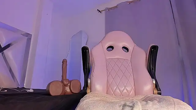 Mia_royal live cam on StripChat