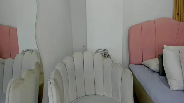 ChikiBom28 webcam