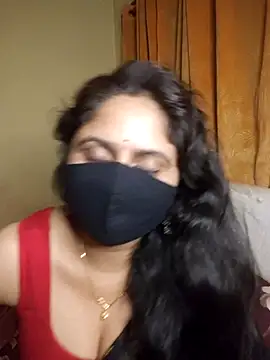 Sravvi499 webcam