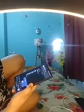 priya2098 webcam