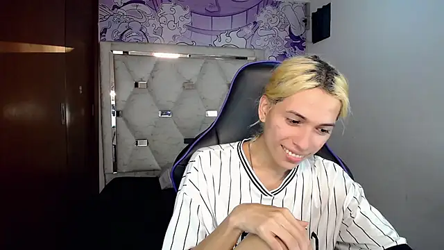 Larry_craft webcam