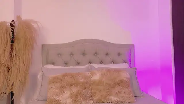 Annie__200 webcam