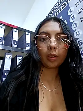 JENNIFER__03 webcam