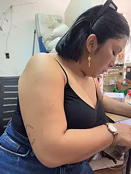 ISABELLA__LUNA webcam