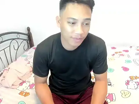 urfucker_vinz live cam on StripChat
