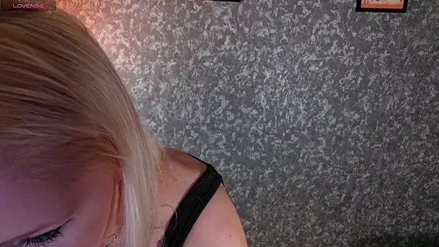 AlexiaWonder webcam