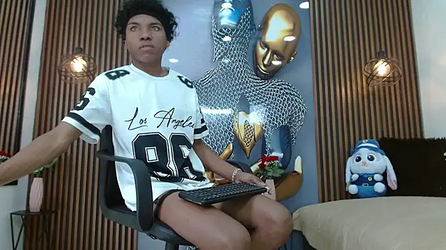 AlessandroBlack_ webcam