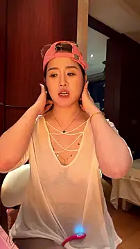 momoli60 webcam