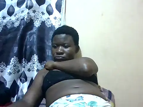 NaughtyNyra webcam