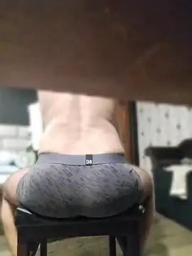 hairy_macho90 webcam