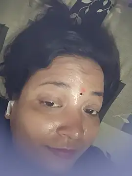 Aditibeauty42 webcam