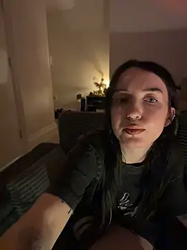 ItsIvyQuinn webcam
