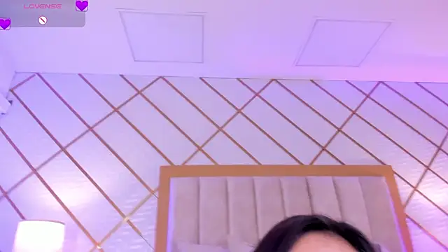 ZaraVesari webcam
