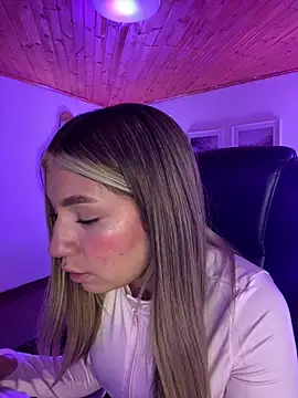 Isabella18_pink webcam