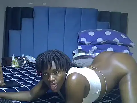 melanin_moon webcam