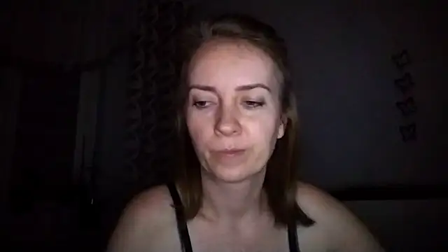 JenniferAlone webcam