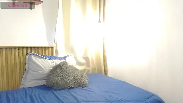 Violet_2003 webcam