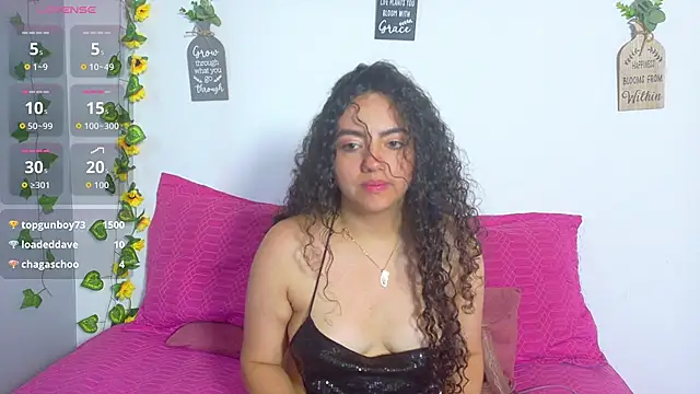 emiily_curly webcam