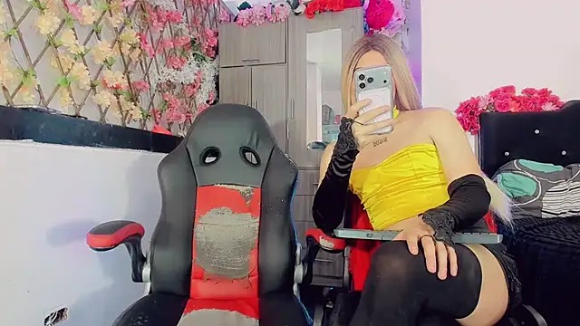 Modelo: Thiara_veky_