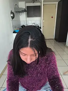 ivihetaira live cam on StripChat