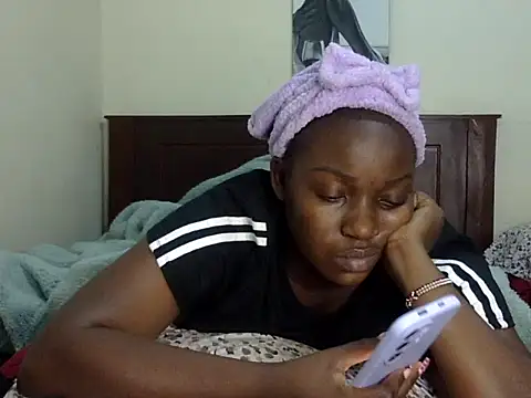 Sexy-suzy live cam on StripChat