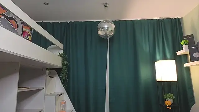EwaSprinzl live cam on StripChat