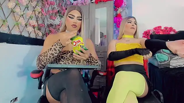 Thiara_veky_ webcam
