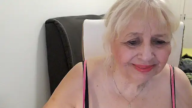 SusiLifeXXX webcam