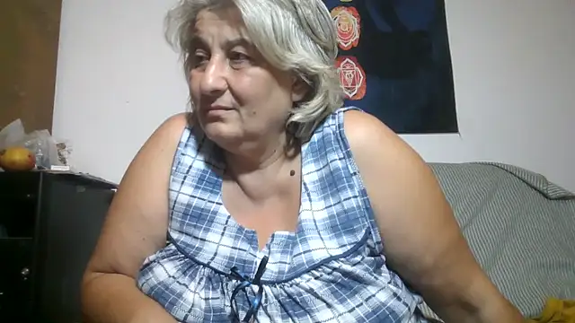 ExquisiteMature webcam