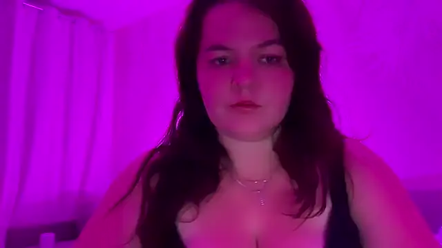 Fluffy_Puffy live cam on StripChat