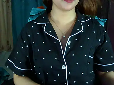 Adiba_Obu_20 live cam on StripChat