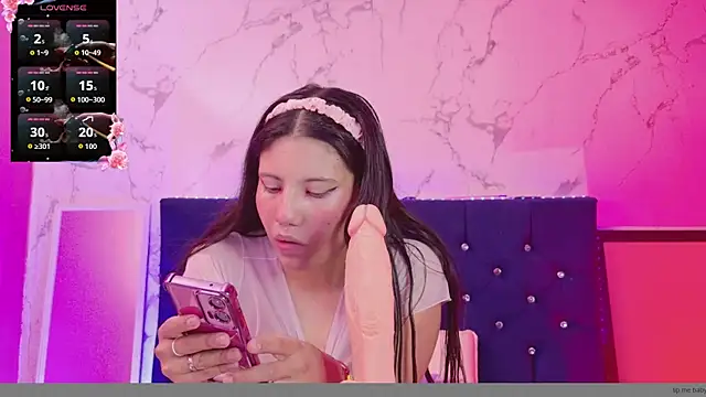 Dakotaa_Johnson webcam