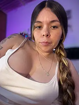 carolina16love webcam