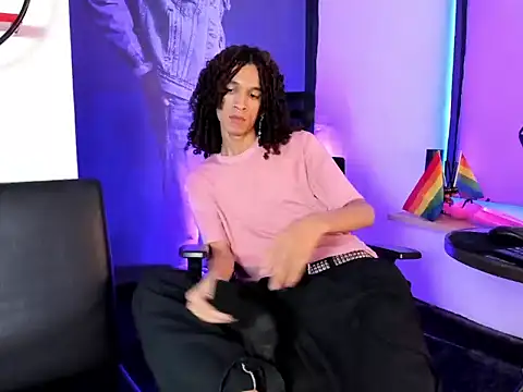 anddy_hugecock webcam