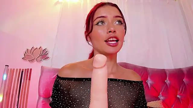 Cherry_Scarlet_ webcam