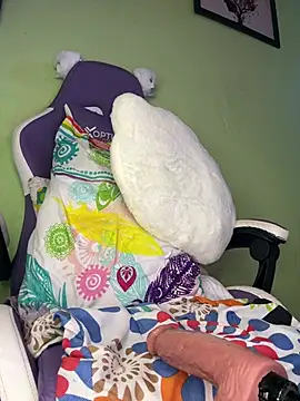 KattalellaGomez webcam