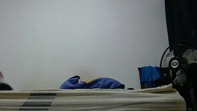 nicolle_milf1978 webcam
