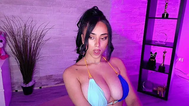 Cupcake_Izzy webcam