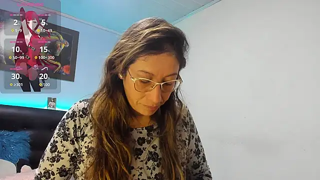 kaylaMinov_ webcam