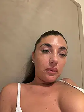 BellaTxx webcam
