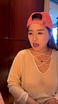 momoli60 webcam