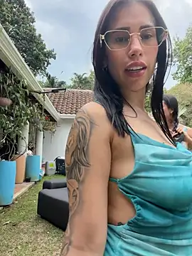 KattyAndFabi webcam
