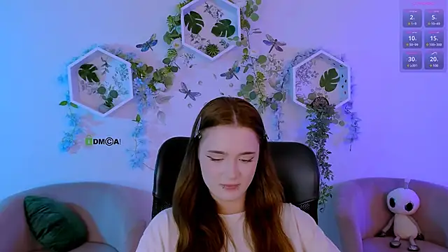 liana_kisses webcam