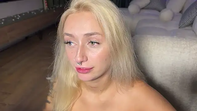 _Kiss_me_hard_ webcam
