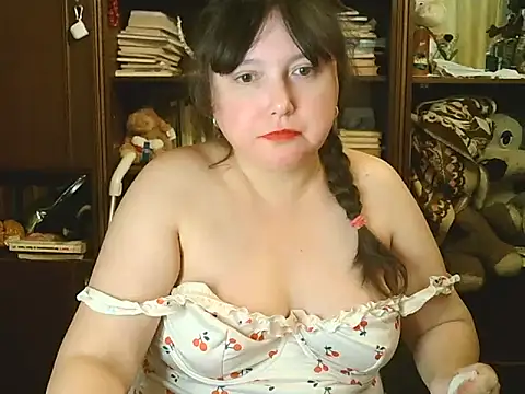 CarrieQPeach webcam